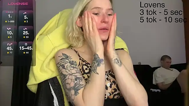 Sexy Sweets online show from November 30, 2025, 3:13 pm