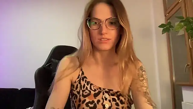Sexy Sweets online show from December 8, 2024, 5:55 pm