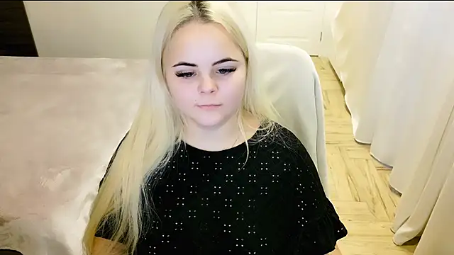 lovely-eyes online show from January 11, 2025, 6:24 am