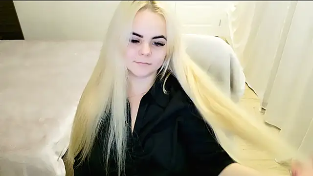 lovely-eyes online show from February 1, 2025, 12:29 am