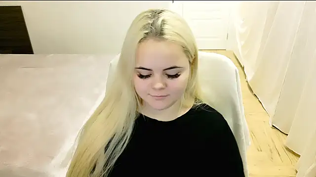 lovely-eyes online show from January 14, 2025, 10:44 pm