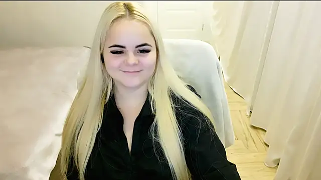 lovely-eyes online show from February 1, 2025, 11:06 pm
