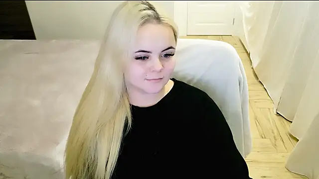lovely-eyes online show from January 14, 2025, 7:43 pm