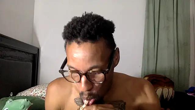 KingDerRico online show from September 15, 2025, 1:06 am