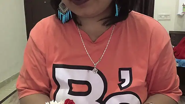 Gulaboo bhabi online show from March 6, 2025, 10:36 pm