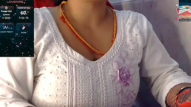 Gulaboo bhabi online show from October 11, 2025, 1:45 pm