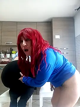 carolyne2023 online show from March 2, 2025, 10:37 am