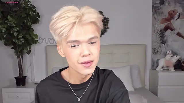 Felix Rey online show from December 16, 2025, 6:45 pm