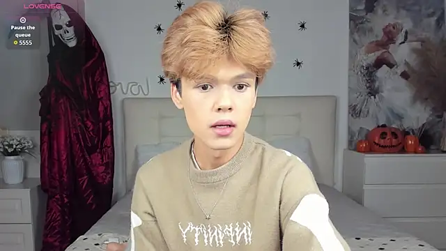 Snapshot of Felix_Rey chatting on October 15, 2025, 4:04 pm Felix Rey online show from October 15, 2025, 4:04 pm