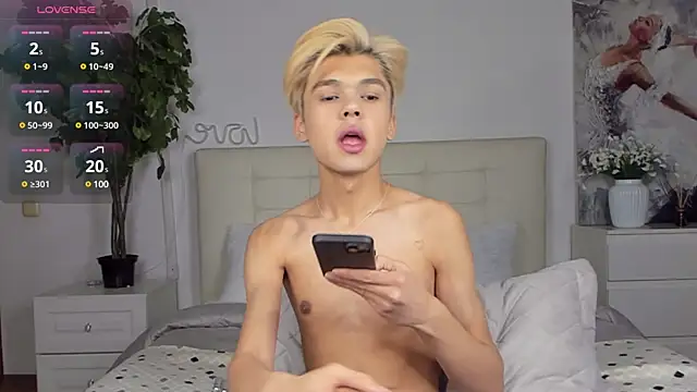 Felix Rey online show from March 1, 2025, 10:21 pm