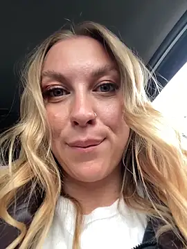 Sweet   Emily online show from November 3, 2025, 12:42 pm