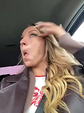 Sweet   Emily online show from November 8, 2025, 12:42 pm