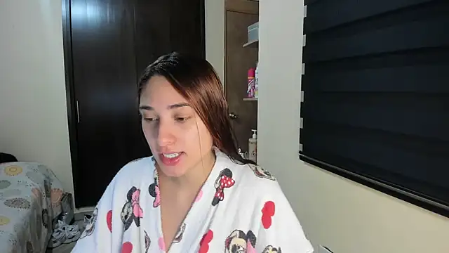 Amy Walker online show from October 8, 2025, 6:52 pm