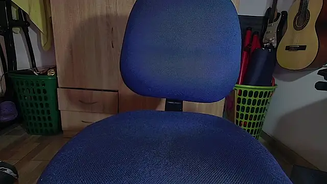 Snapshot of RustyGray chatting on October 3, 2025, 1:45 pm RustyGray online show from October 3, 2025, 1:45 pm