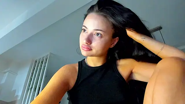 IreneVON online show from September 22, 2025, 4:18 am