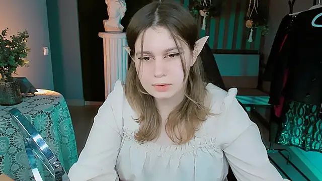 FioraMarmoris online show from February 28, 2025, 3:48 pm