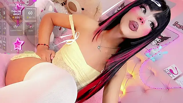 Cute Roxxy online show from May 25, 2026, 6:17 pm