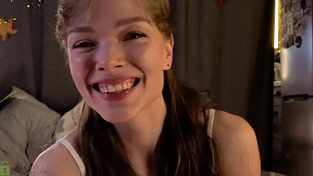 Eva Natsumi online show from November 9, 2025, 6:01 pm