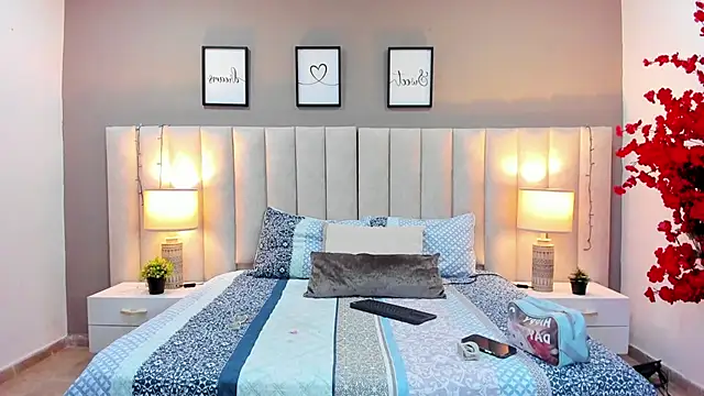 Snapshot of sara_parker069 chatting on October 9, 2025, 9:43 am sara parker069 online show from October 9, 2025, 9:43 am