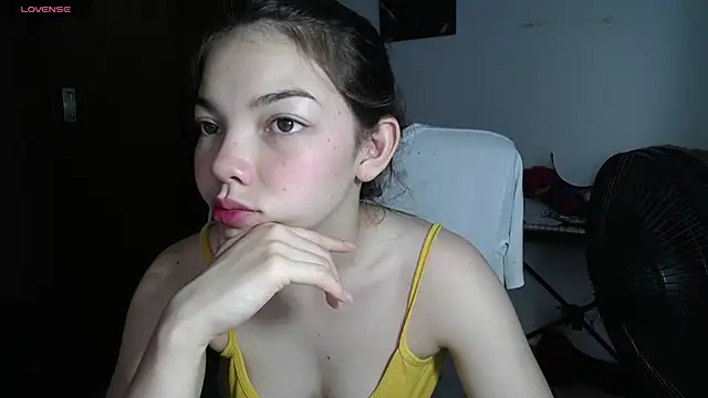 Snapshot of venelope1 chatting on March 5, 2025, 6:23 pm venelope1 online show from March 5, 2025, 6:23 pm