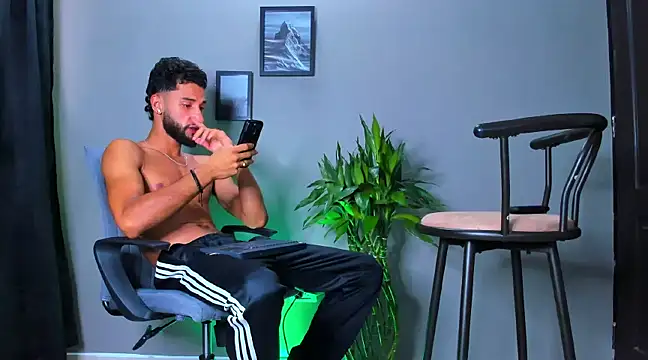 Damian 022 online show from March 19, 2025, 3:19 pm