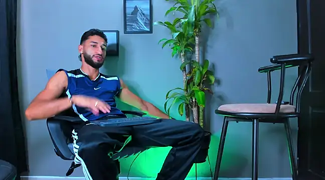 Damian 022 online show from February 26, 2025, 1:43 pm