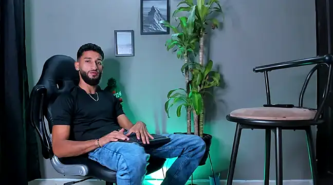 Damian 022 online show from December 29, 2024, 1:24 am