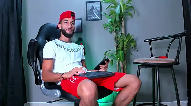 Damian 022 online show from December 6, 2024, 12:33 pm