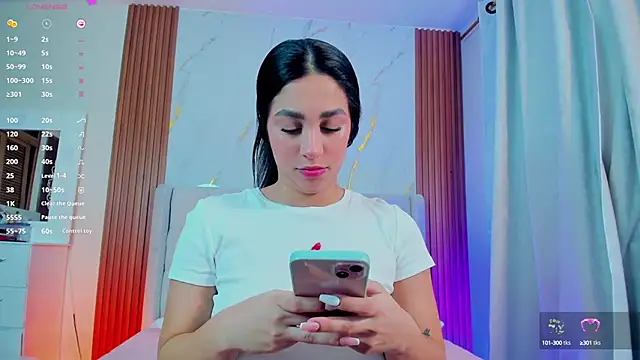 amelie leigh online show from February 5, 2025, 1:15 am