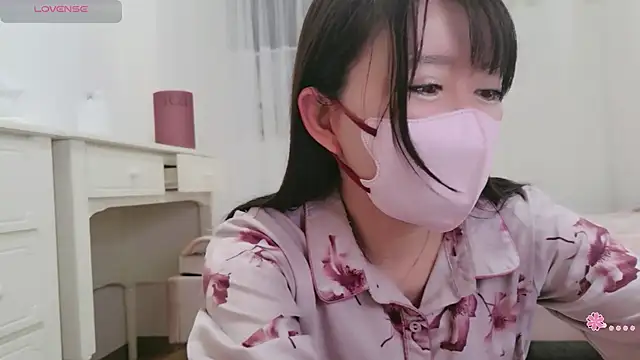 Snapshot of maii- chatting on February 5, 2026, 1:29 pm maii- online show from February 5, 2026, 1:29 pm