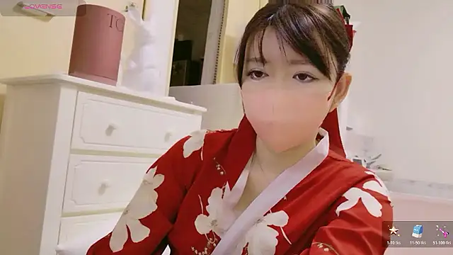 Snapshot of maii- chatting on January 18, 2026, 12:03 am maii- online show from January 18, 2026, 12:03 am