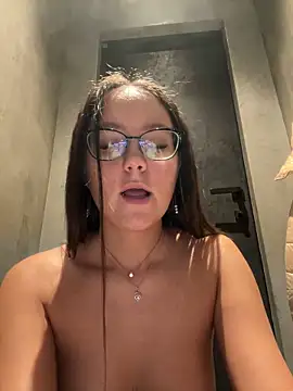 Snapshot of NarcissaHot chatting on March 21, 2025, 2:07 am NarcissaHot online show from March 21, 2025, 2:07 am