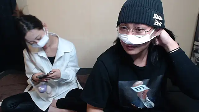 --SHUN-- online show from December 29, 2024, 12:12 pm