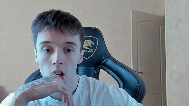 MasonWarholl online show from April 9, 2026, 3:29 pm