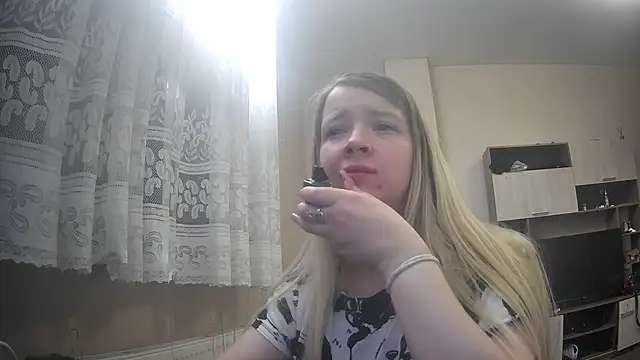 Snapshot of ViolaCandy chatting on October 27, 2025, 4:57 am ViolaCandy online show from October 27, 2025, 4:57 am