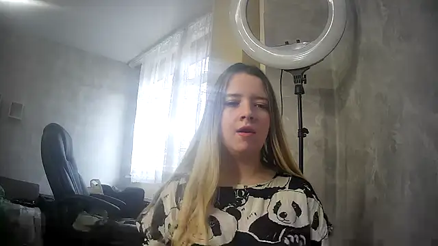 Snapshot of ViolaCandy chatting on October 30, 2025, 5:06 am ViolaCandy online show from October 30, 2025, 5:06 am