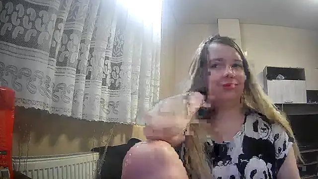 Snapshot of ViolaCandy chatting on October 28, 2025, 8:02 am ViolaCandy online show from October 28, 2025, 8:02 am