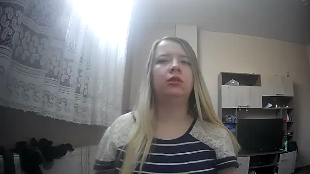 Snapshot of ViolaCandy chatting on October 24, 2025, 6:01 am ViolaCandy online show from October 24, 2025, 6:01 am