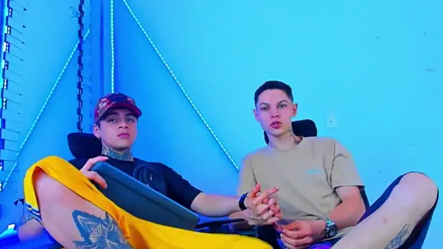 Snapshot of HOT_boy2025 chatting on October 12, 2025, 3:52 am HOT boy2025 online show from October 12, 2025, 3:52 am