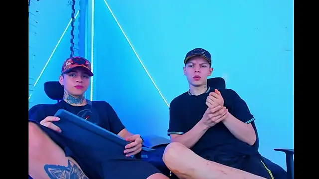 Snapshot of HOT_boy2025 chatting on September 21, 2025, 7:24 am HOT boy2025 online show from September 21, 2025, 7:24 am