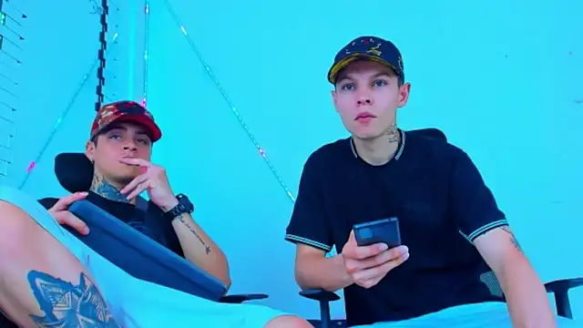 Snapshot of HOT_boy2025 chatting on October 6, 2025, 6:52 pm HOT boy2025 online show from October 6, 2025, 6:52 pm