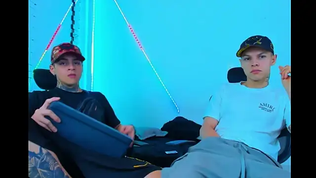 Snapshot of HOT_boy2025 chatting on September 17, 2025, 3:08 am HOT boy2025 online show from September 17, 2025, 3:08 am