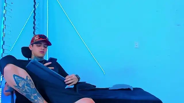 Snapshot of HOT_boy2025 chatting on October 9, 2025, 9:04 pm HOT boy2025 online show from October 9, 2025, 9:04 pm