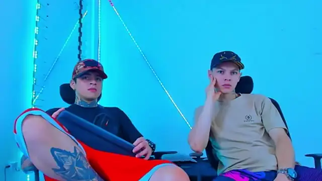 Snapshot of HOT_boy2025 chatting on October 24, 2025, 4:11 am HOT boy2025 online show from October 24, 2025, 4:11 am