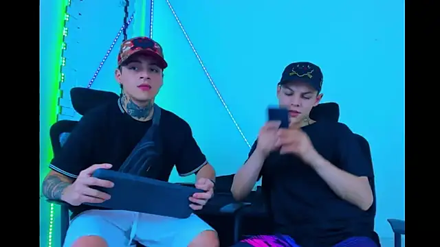 Snapshot of HOT_boy2025 chatting on September 25, 2025, 5:08 pm HOT boy2025 online show from September 25, 2025, 5:08 pm