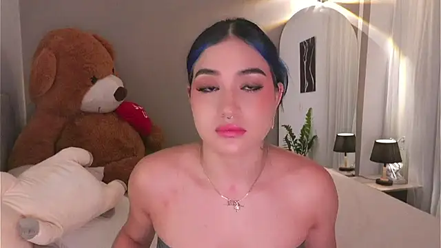 Snapshot of AnnyHizzle chatting on October 14, 2025, 11:25 pm AnnyHizzle online show from October 14, 2025, 11:25 pm