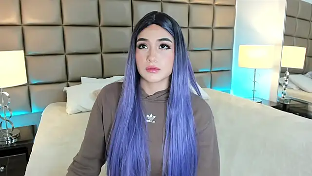 Snapshot of AnnyHizzle chatting on March 12, 2025, 9:24 pm AnnyHizzle online show from March 12, 2025, 9:24 pm