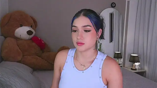 Snapshot of AnnyHizzle chatting on October 11, 2025, 11:06 pm AnnyHizzle online show from October 11, 2025, 11:06 pm