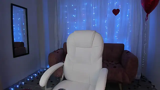 Alice23jones online show from February 15, 2025, 2:04 am