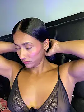 Snapshot of mailyreid chatting on October 23, 2025, 4:22 am mailyreid online show from October 23, 2025, 4:22 am